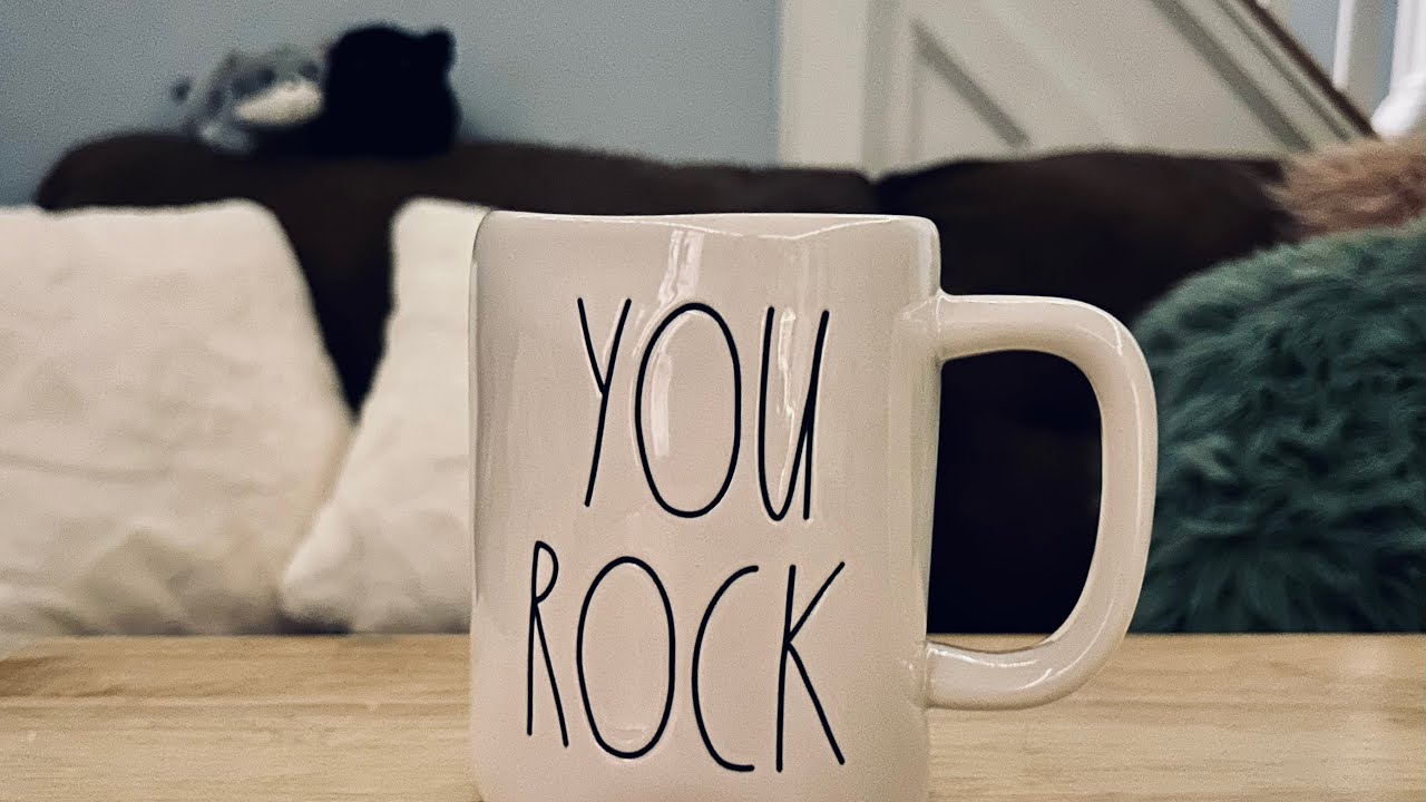 Cozy Chat Monday! Happy January loves💜🩵🩷