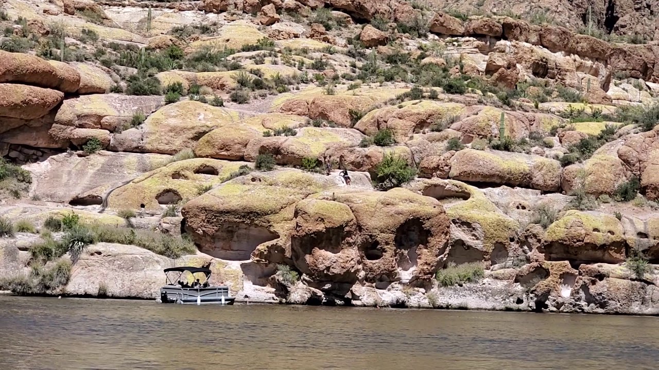 Watching cliff Jumpers @ Canyon Lake.