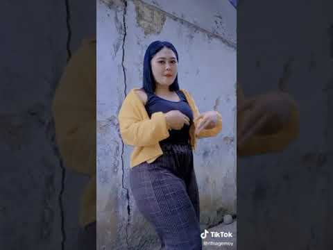 TIKTOK TANTE SEMOK MONTOK GOYANG HOT