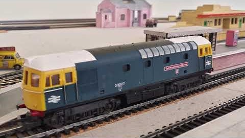 LIMA 205114 BR Class 33 Loco 