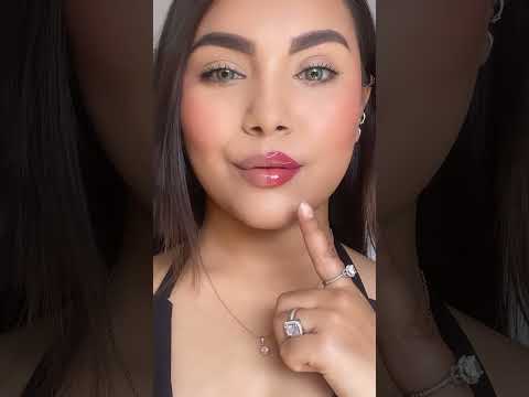 Video: Colorbar Definer Lip Liner Jasná červená recenze, vzorky