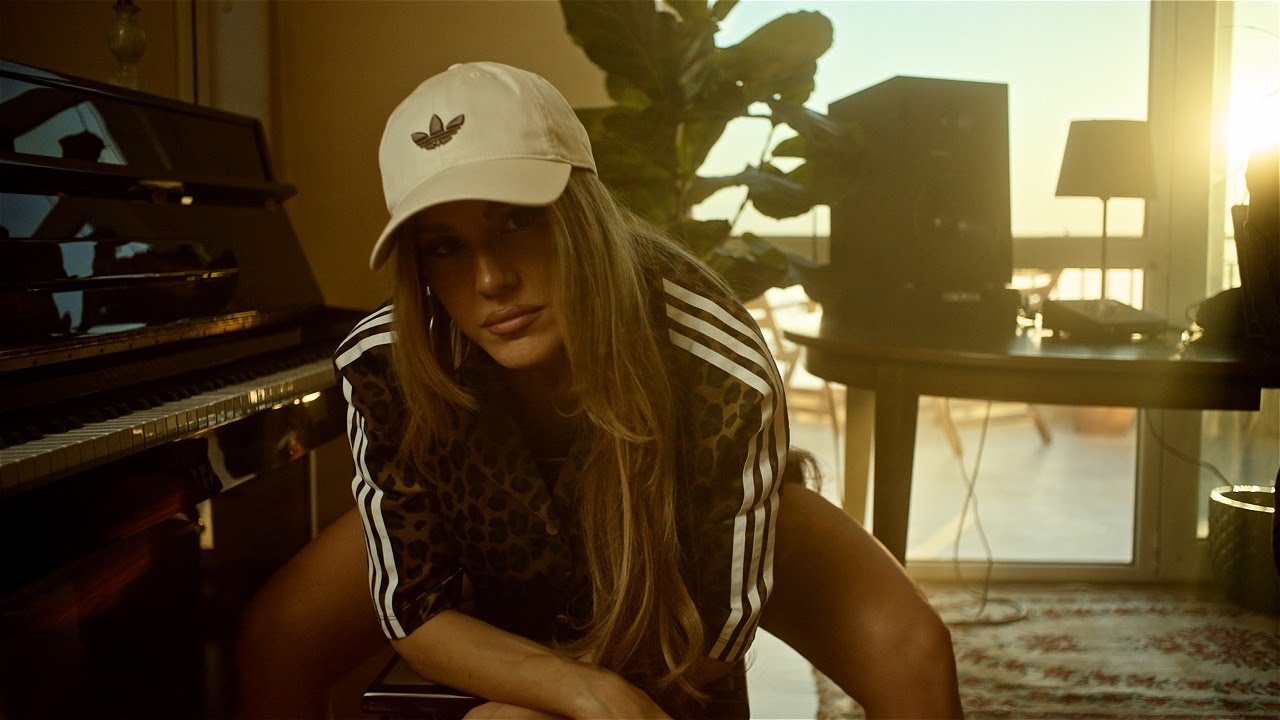 Ver LILA - AMANE (Official Music Video) no YouTube Ver LILA - AMANE (Official Music Video) no YouTube