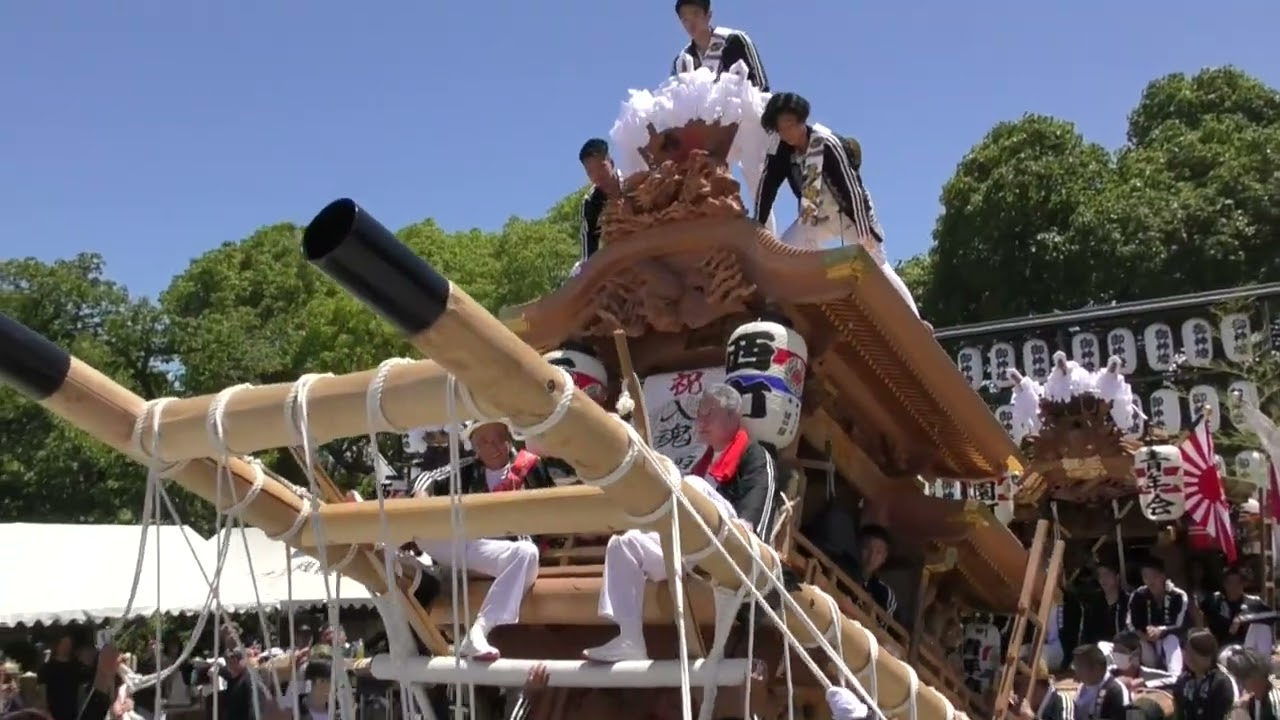 令和7年　貴布禰神社　西町地車　お披露目曳行出発時の貴布禰神社境内　西町、新三和、南出、東櫻木、西櫻木、御園町、北出　令和7年（2025年）7月20日　尼崎市　尼崎だんじり祭
