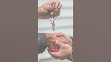 What is a primary key in SQL?