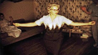 A Banjo Banger Livingroom Dance Party 1959 Guys Gals Shimmy Shoulders Body Confi