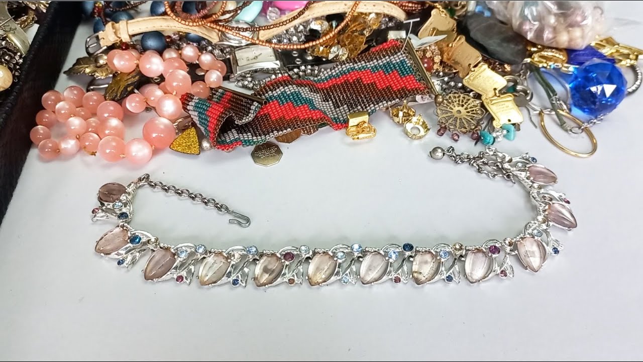 Распаковка лома винтажной бижутерии