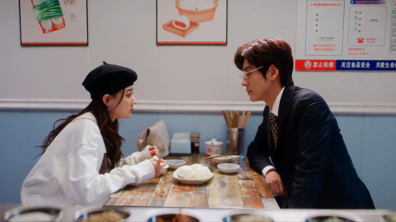 ผู้ชายที่กินข้างทางกับซินเดอเรลลาคือซีอีโอมหาเศรษฐี ทุกคนช็อก!