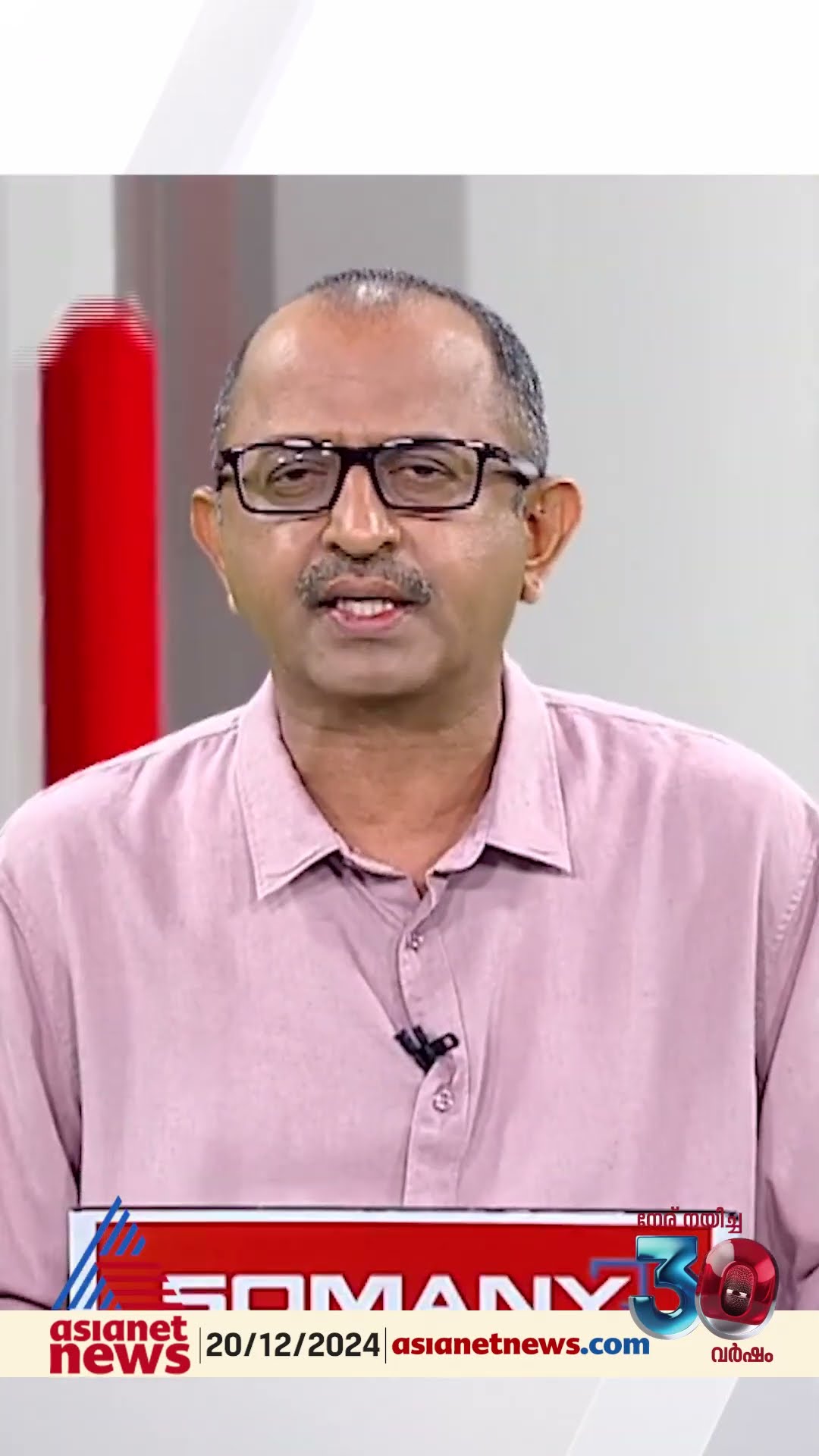 'പ്രൊഫ. ആർ ബിന്ദു അടക്കമുള്ള മന്ത്രിമാർ കുഞ്ഞിക്കാറിൽ സഞ്ചരിച്ച് മാതൃകയാകട്ടെ'