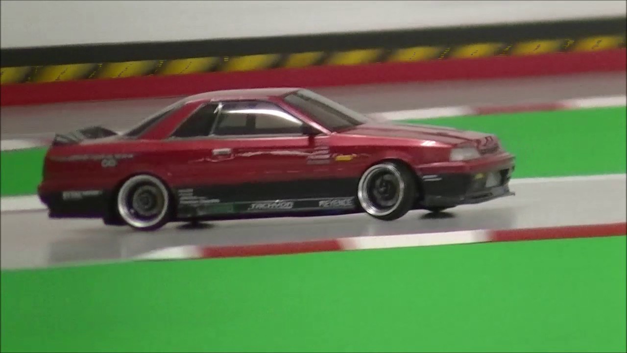 PLUSDサーキット Fさん 旧ボディ スカイライン R31 走行動画