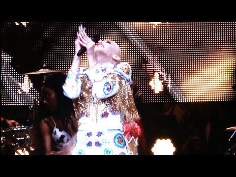 Gwen Stefani - Underneath It All ( Rodeo Houston 2022 ) - HQ 