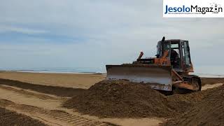 Sandwall Als Schutz Vor Den Herbststürmen In Jesolo
