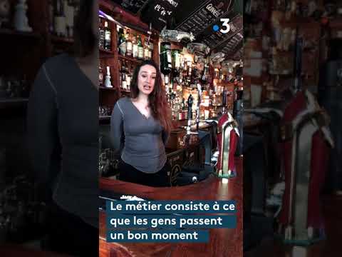 Val est Barmaid - "c'est mon métier" #1