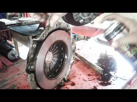 Video: Bagaimanakah anda menggunakan penarik roda tenaga Briggs?