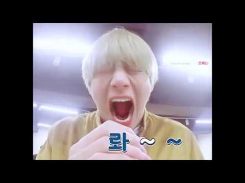 (eng-sub)-bts-funny-jin-and-suga-giving-gifts-(bts-run-ep.-34)