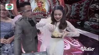 Serbuu!! Oleh Oleh Pempek Khas Palembang dari Alisyah (Sumsel)!! Rara LIDA Beri Contoh Cara Makannya