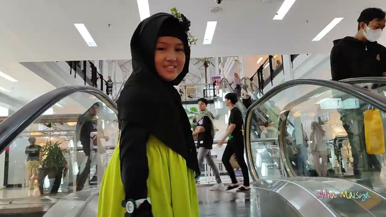 JALAN JALAN DI MALL RATU INDAH MAKASSAR ❤❤