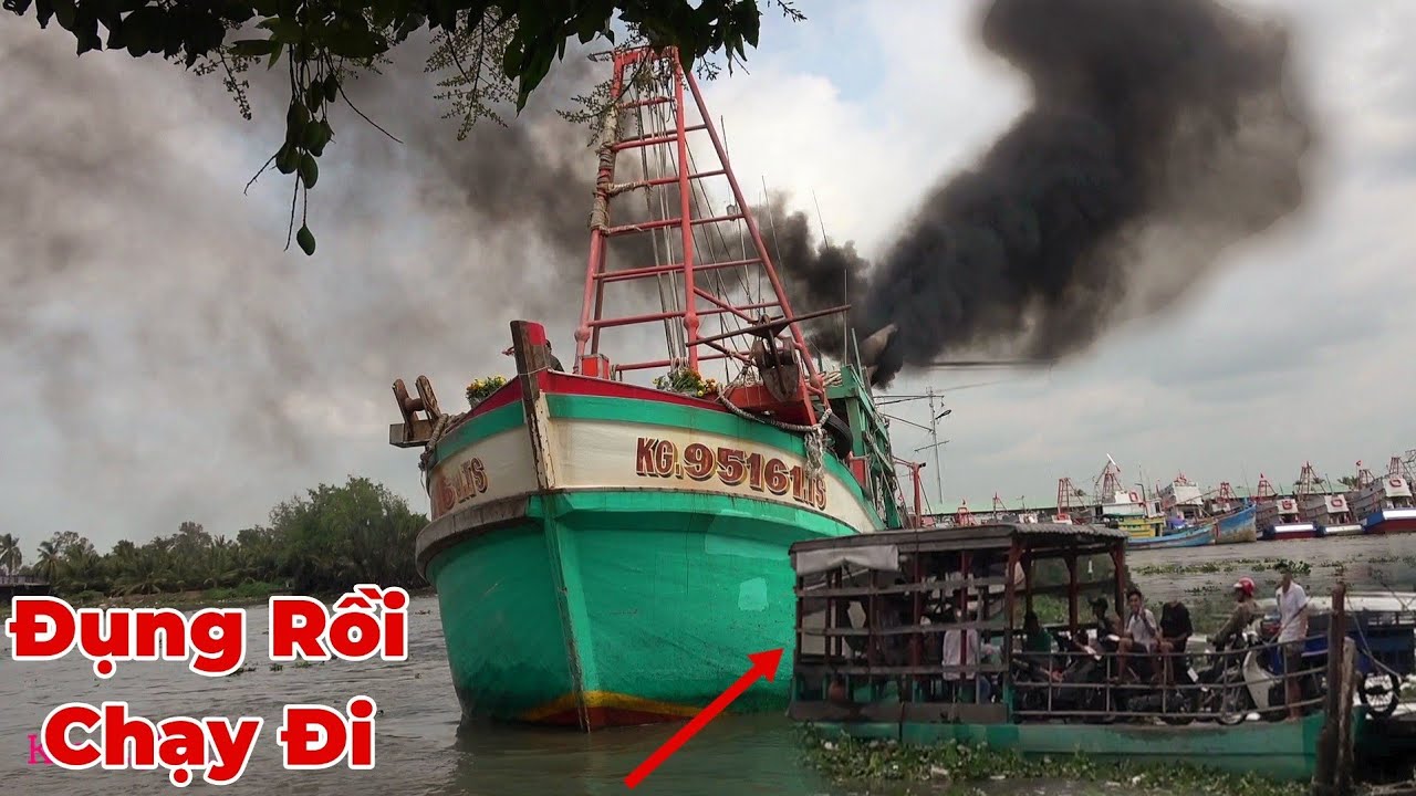 Mới Có Đầu Năm Tàu Cá Chạy Xuất Hành Ra Biển Mất Lái Đâm,Đụng Loạn Xạ Hết.