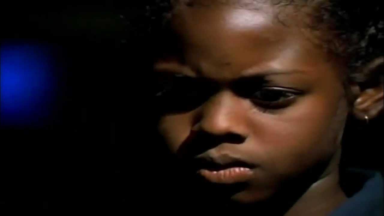 Coolio 1995. Coolio gangsta's видеоклип. Coolio - gangsta's paradise (1995). гангста парадайз. Coolio 1995.