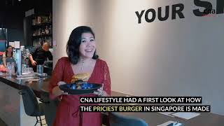 Беспощадный азиатский фаст-фуд. В Сингапуре начали готовить бургеры, покрытые золотом. Внутри омары