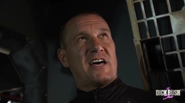 COMPUTER GENERATE LAWNCHAIR AND A SET OF GOGGLES