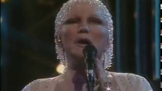 Peggy Lee and Roberta Flack - Live at City Hall Sheffield (1984)