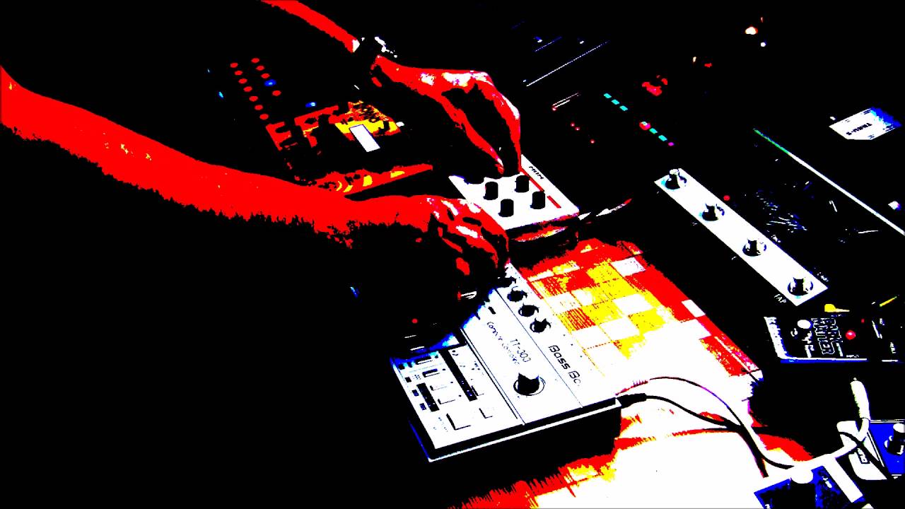 Смотреть «303 Acid house w. Electribe, TT 303, MB33, Volca FM, Streichfett "Scanning your circuitry"» на YouTube