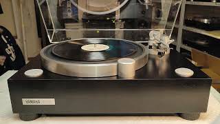 YAMAHA GT-2000 GIGANTIC AND TREMENDOUS TURNTABLE. Проигрыватель виниловых пластинок. Бобин Р.Б.