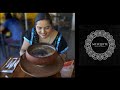 Probando caldo de piedra en la ciudad de Oaxaca. Restaurante Mezquite Gastronomía y Destilados.
