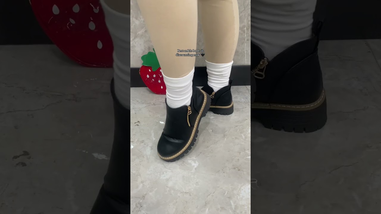 Must-have zipper knee boots for daytime adventures! 