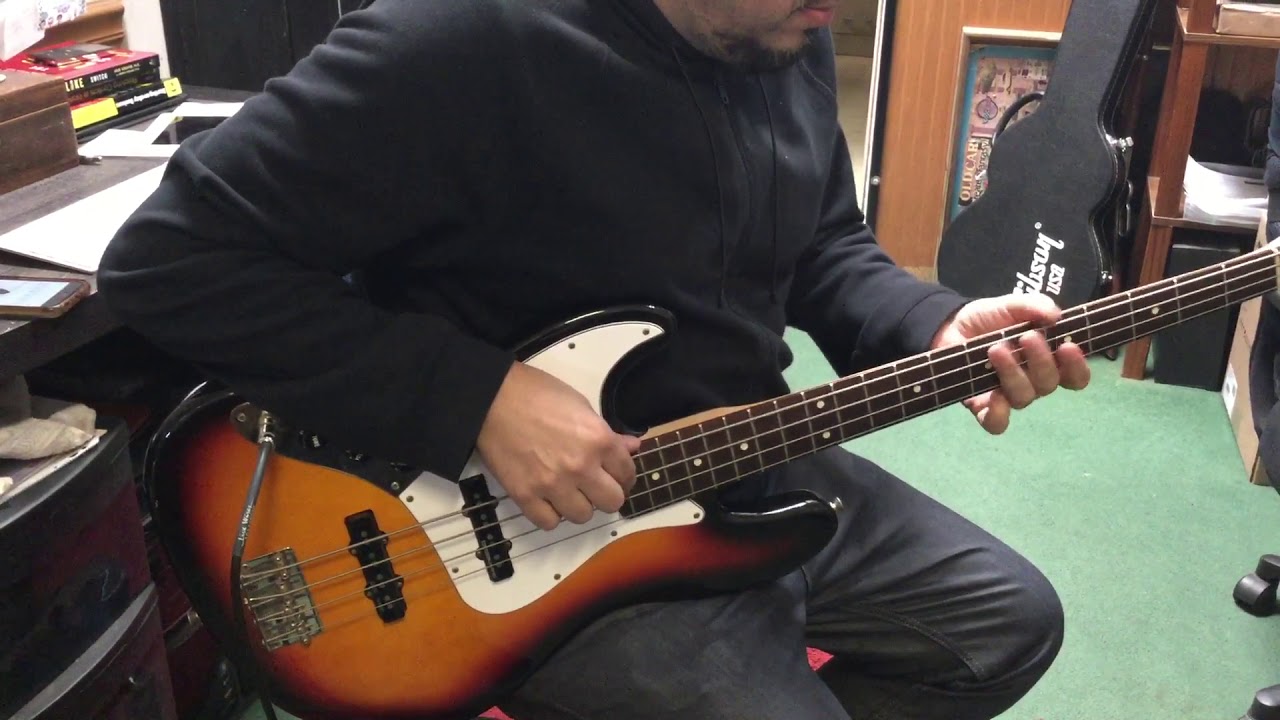Fender 1999 left handed jazz bass