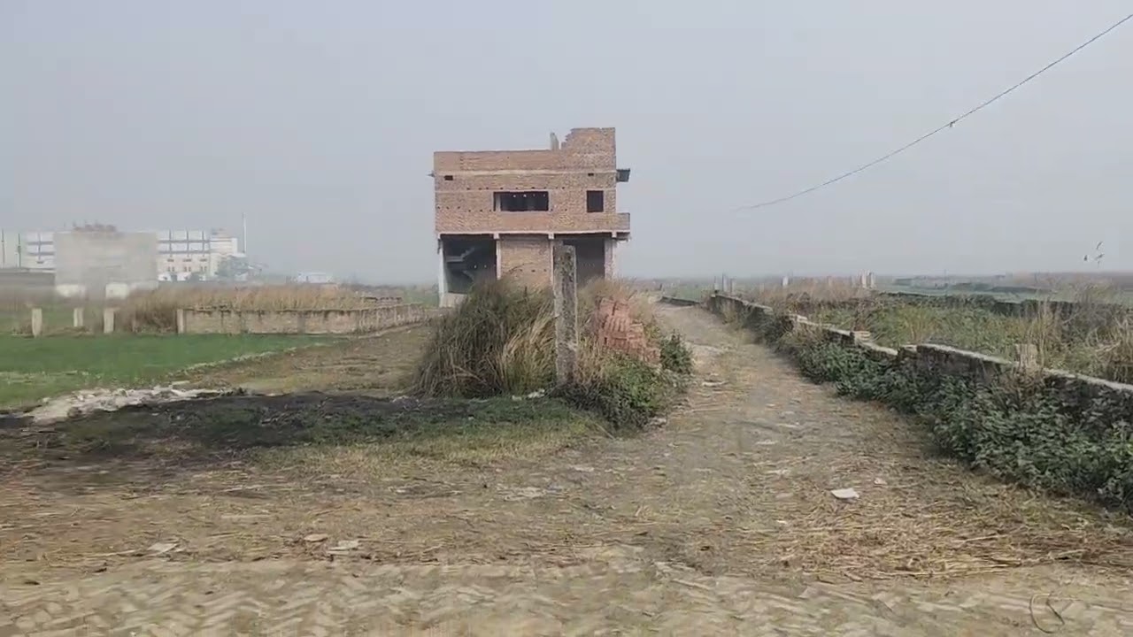 New plot available for hajipur jandaha road near jp evening college for call him 8210091097.