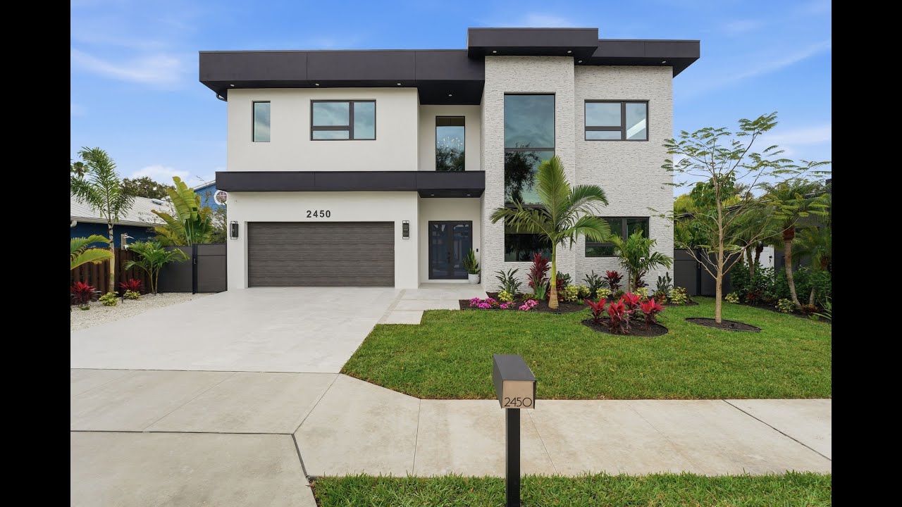 2450 Hawthorne St, Sarasota, FL 342391