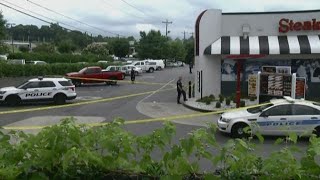 1 killed, 2 seriously injured in shooting at south charlotte steak 'n
shake