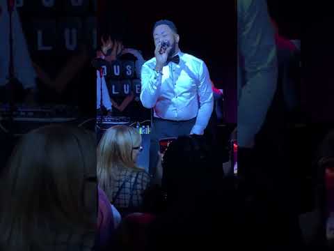 Raheem DeVaughn performs “Just Right” live!