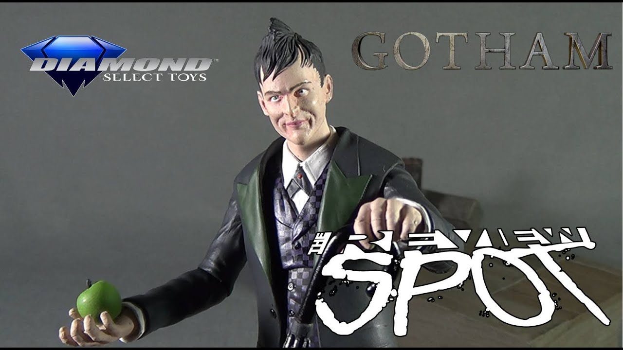 Toy Spot - Diamond Select Gotham The Penguin