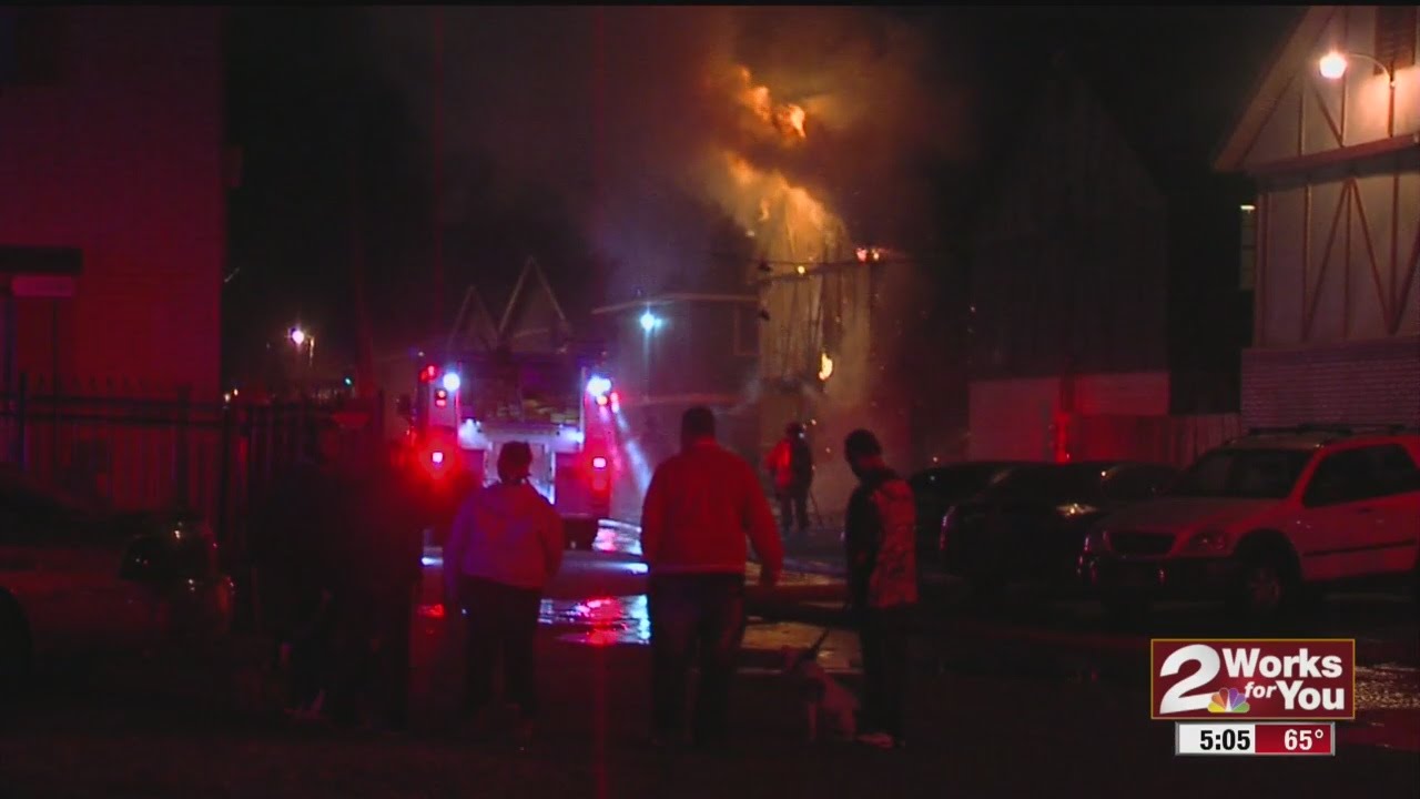 Apartment fire in South Tulsa - YouTube