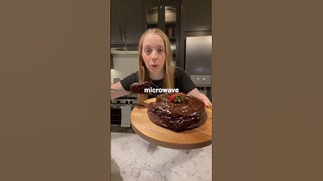 Chocolate cake made in a microwave?!🍰 #shorts