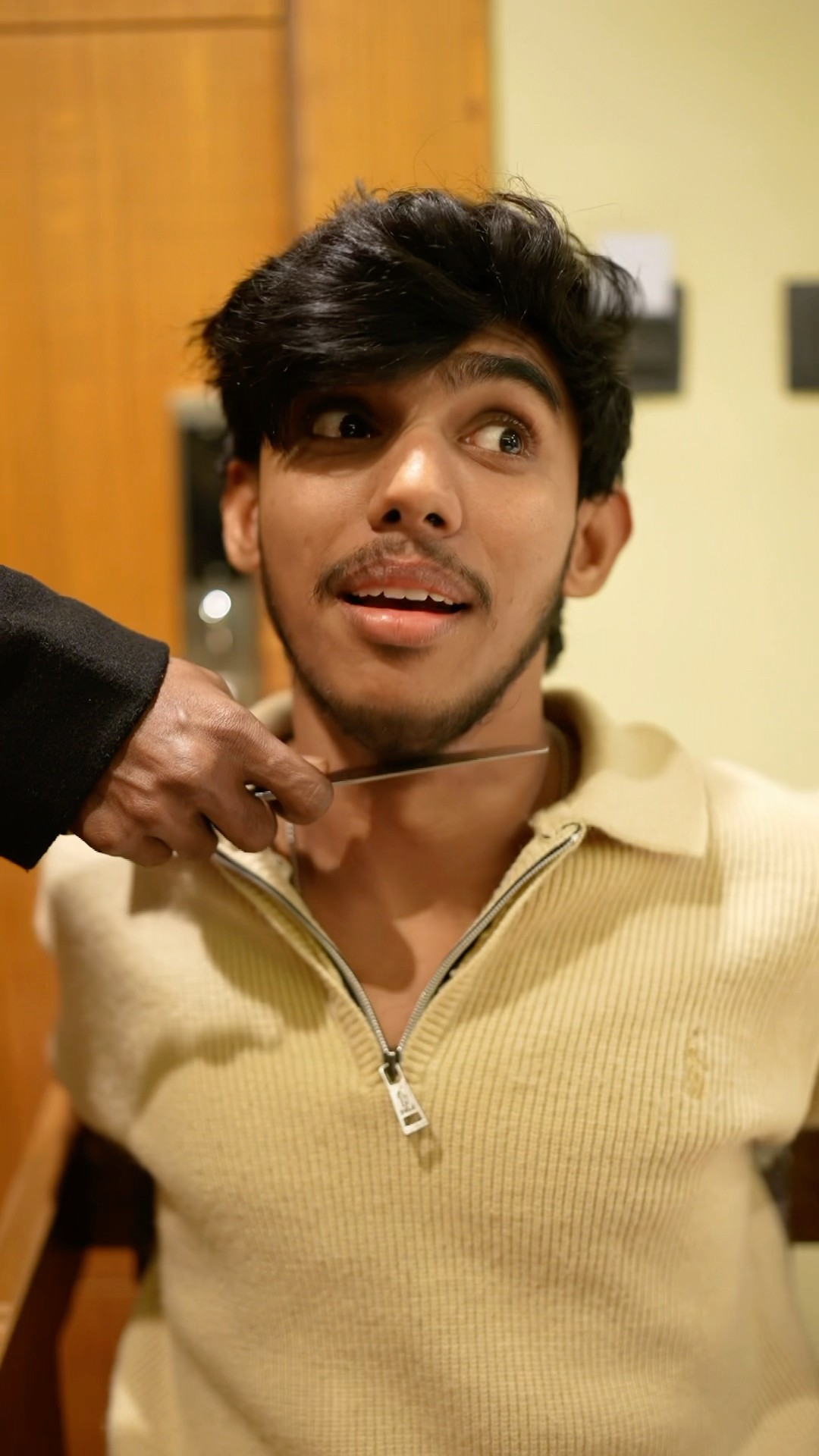 Hotel Hijack Series ? Part-1 ? #shorts #shortvideo #shortsfeed #trending #series #comedy #like
