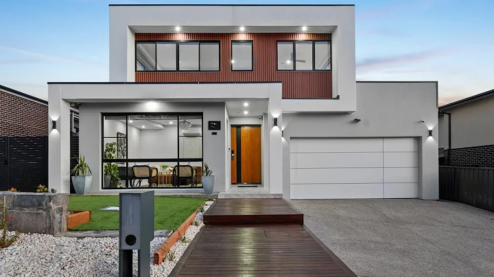 29 Iwanoff St Taylor 