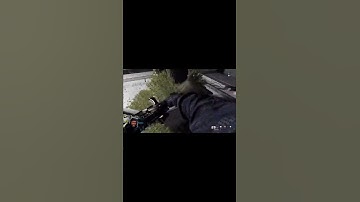 I guess Ubisoft copy pasted glitches from Siege to Extraction