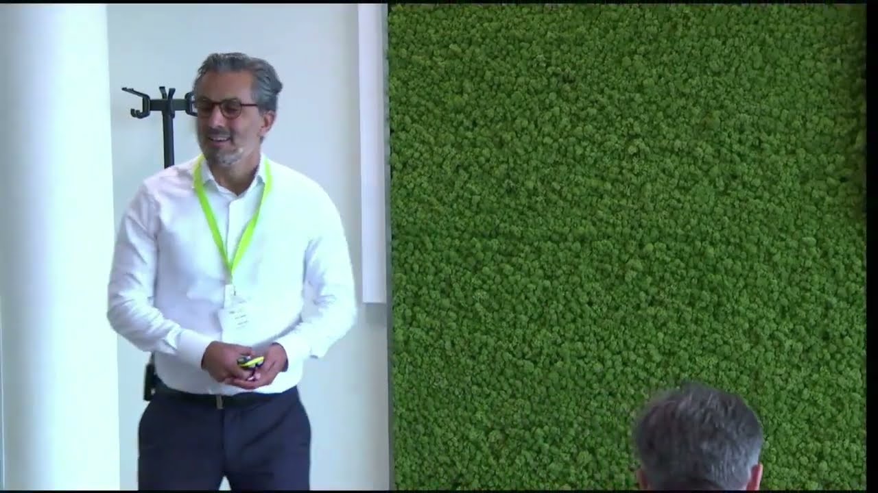 LINCNET: Exploring Synergy of LiFi and Powerline Communication for Industrial / Medical Applications