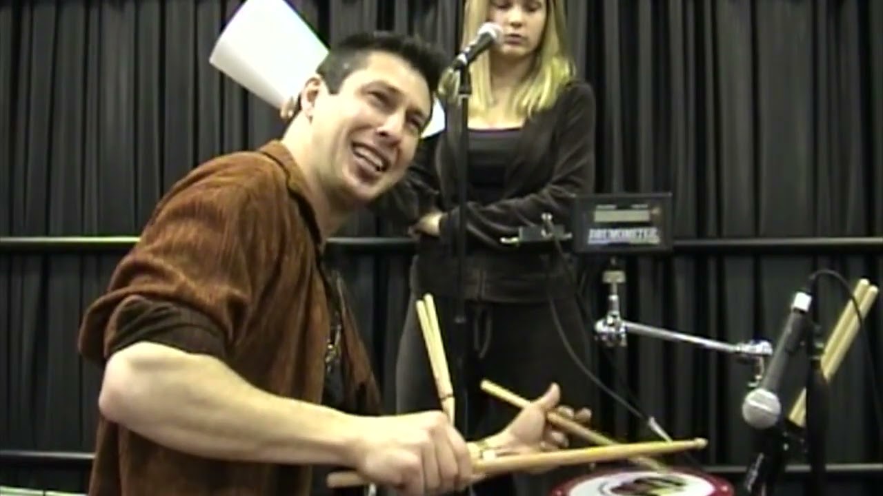 Ver Mike Mangini - Speed and Technique Tips For the Hands NAMM 2003 en YouTube Ver Mike Mangini - Speed and Technique Tips For the Hands NAMM 2003 en YouTube