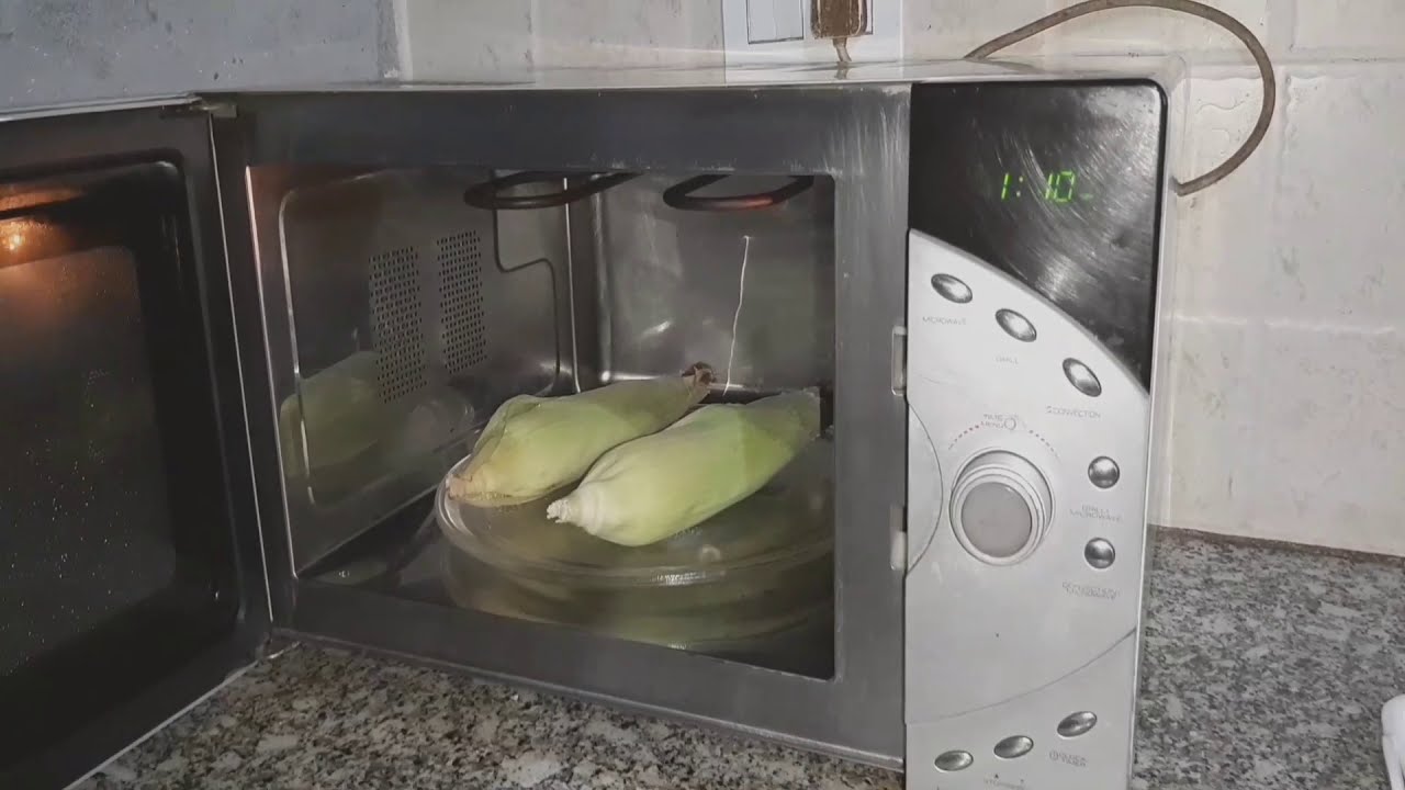 How to cook full sweet corn ( Bhutta) in microwave within 5 minutes YouTube