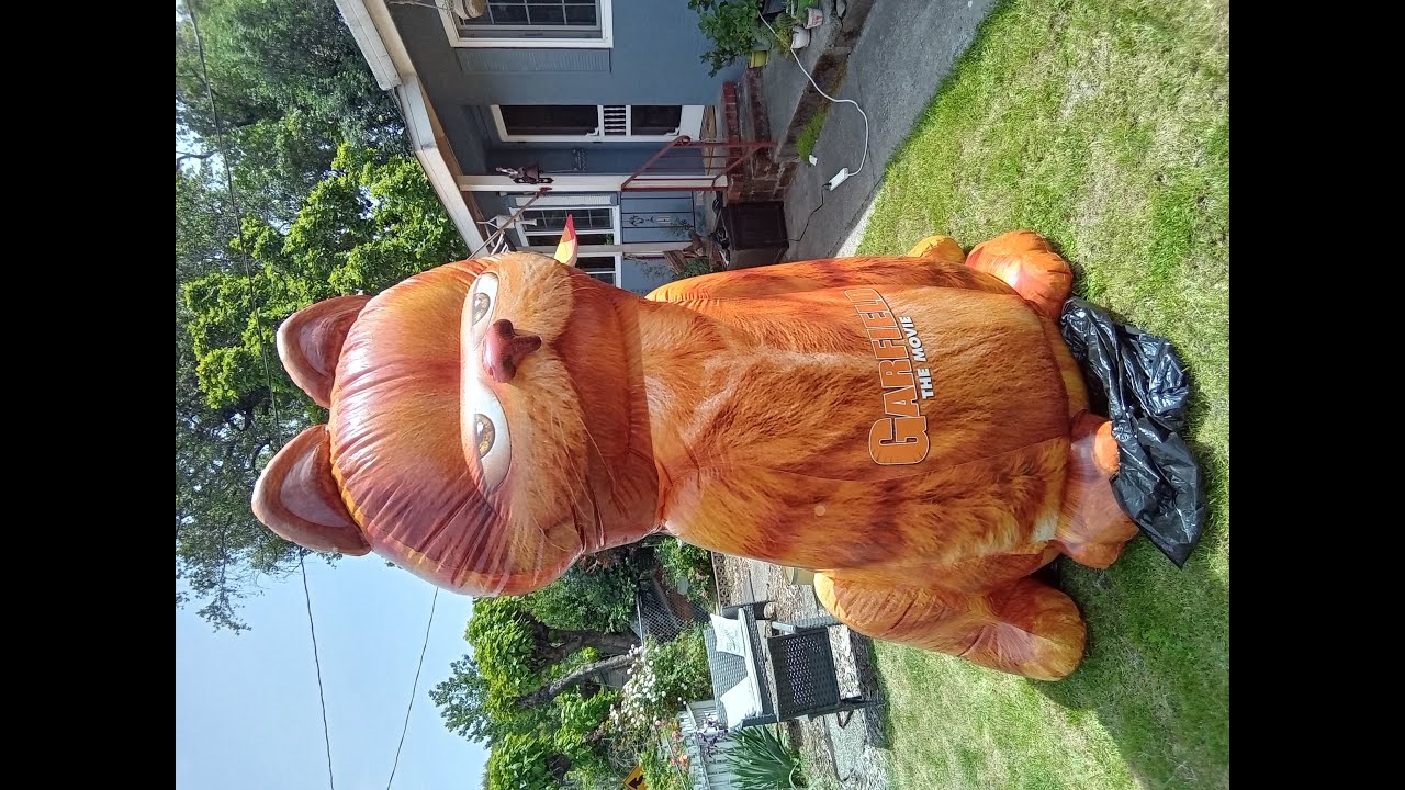 Sealed Advertising Inflatables Garfield the movie cinema display, take 2 YouTube