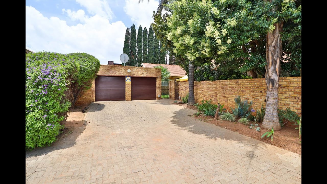 3 Bed Townhouse for sale in Gauteng East Rand Kempton Park