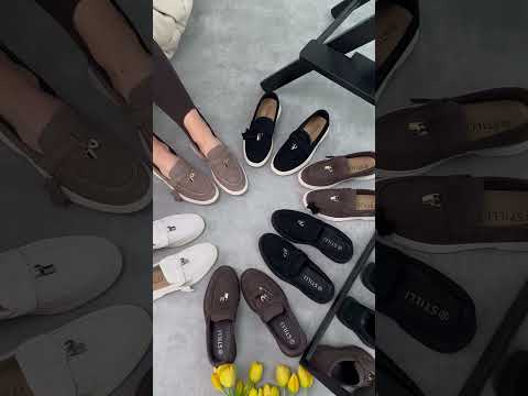 Классические шоколадные туфли лоферы натуральная замша на светлой подошве, видео 1