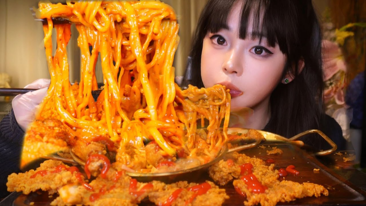 Challenge the sticky spicy hot pot | My fried chicken skin is driving me crazy