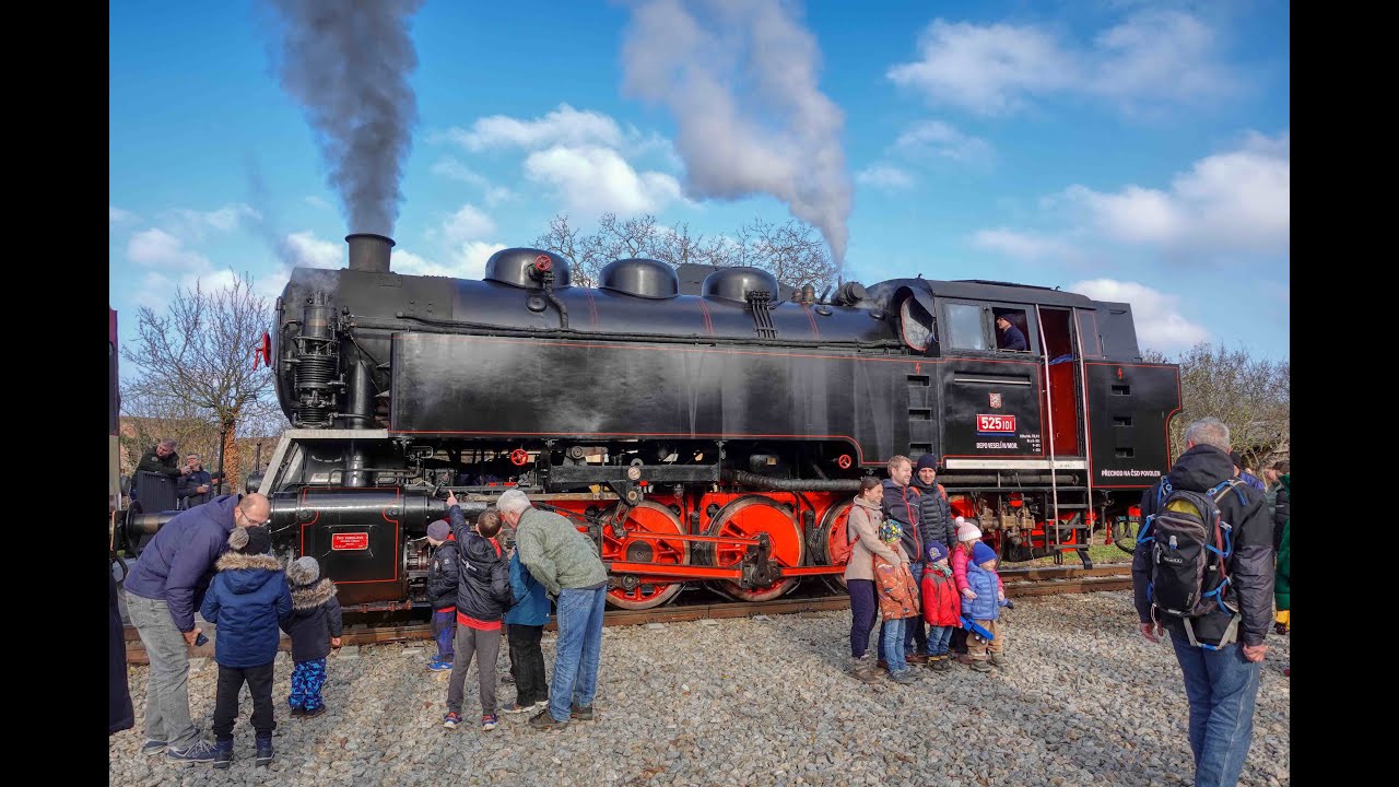 Mikulášský vlak s parní lokomotivou  EP 1000 - rok výroby 1956, reportáž