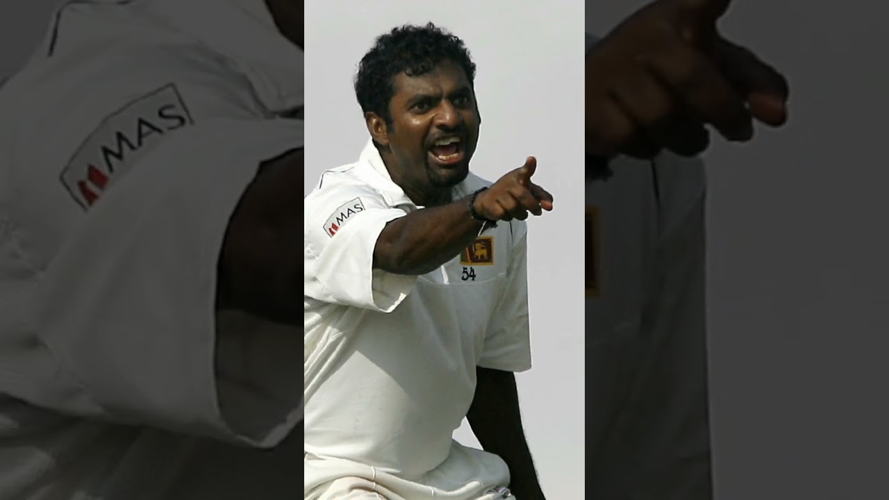 Shane Warne vs Muttiah Murli Dharan comparison video 