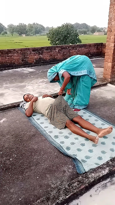 Download lagu भाभी क्या निकाल रही है 😱 #trending #viral #tiktokviral #youtubeshorts #bhabhiji